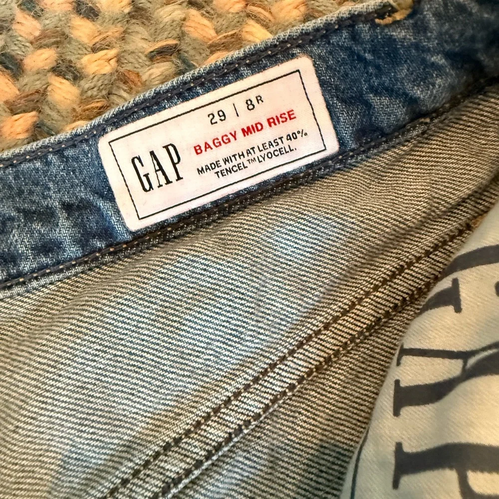 GAP Baggy Mid-Rise Distressed Jean sz 29 R - Picture 4 of 9